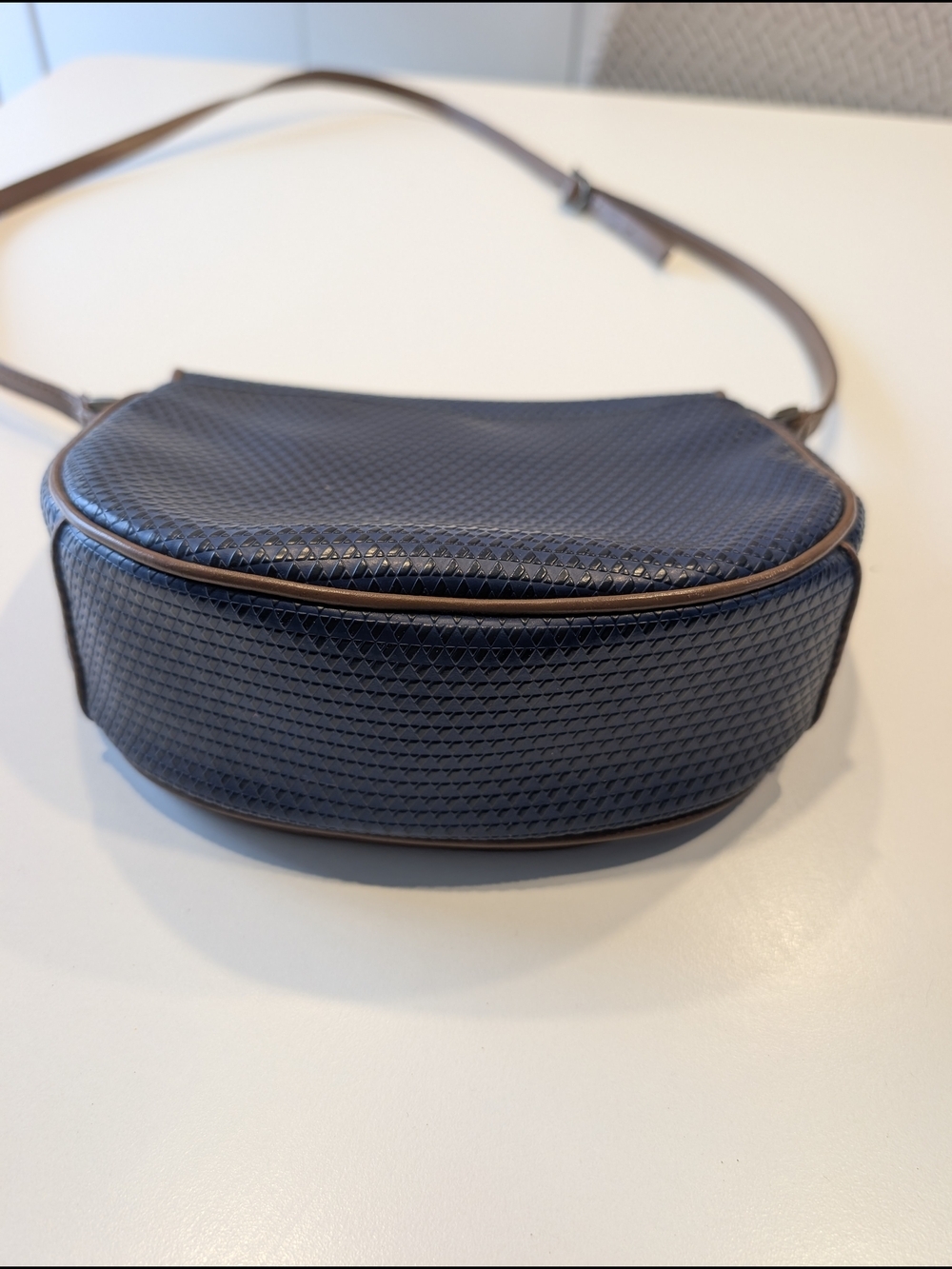 Vintage 80s Liz Claiborne Navy Blue Geometric Crossbody Saddle Bag - Picture 8 of 12
